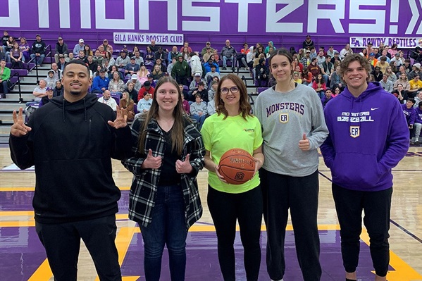 EAC “Neon Night” double header halftime shootout